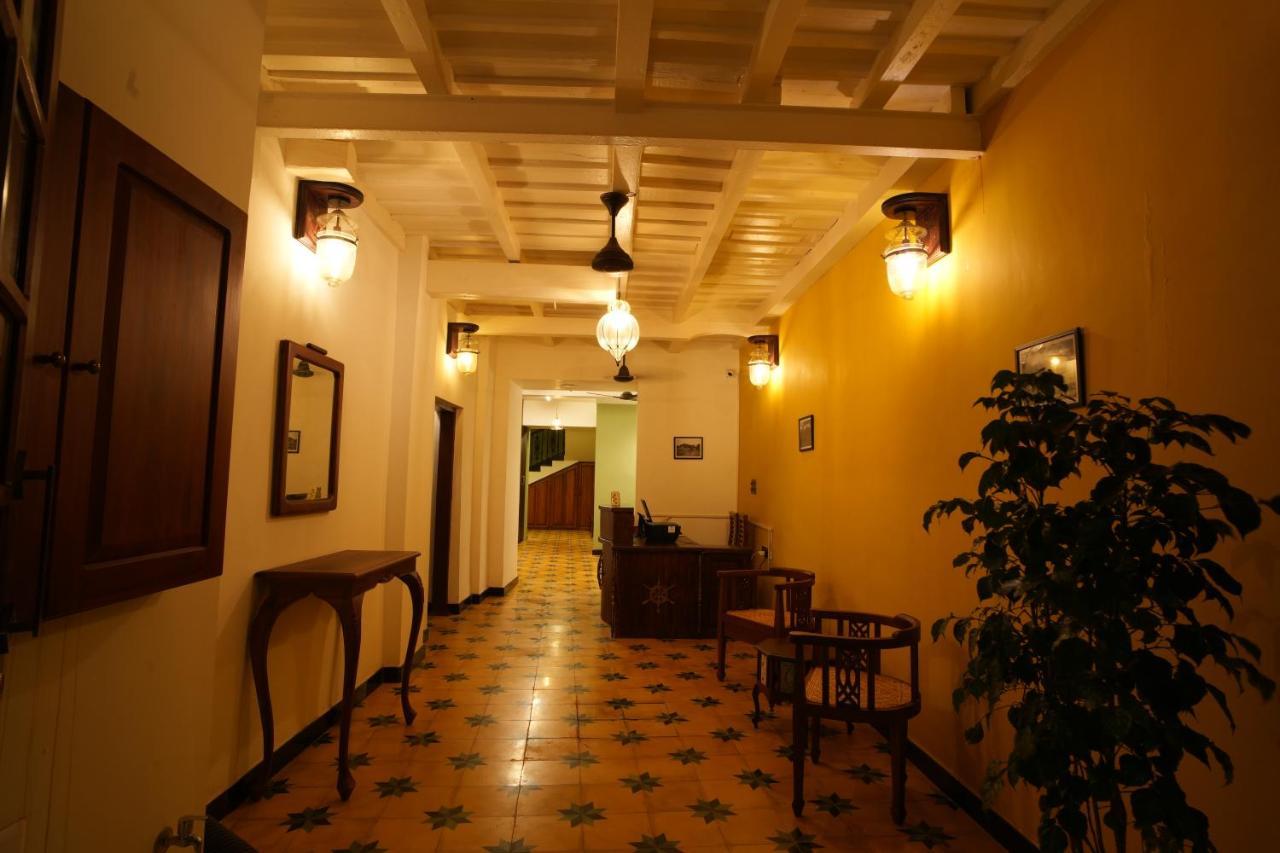 The Sunset Bay Hotel Kocsín Kültér fotó