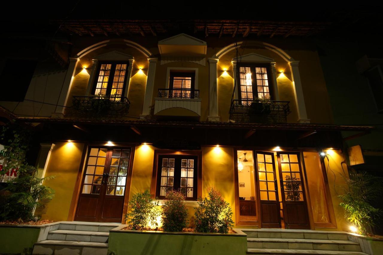 The Sunset Bay Hotel Kocsín Kültér fotó